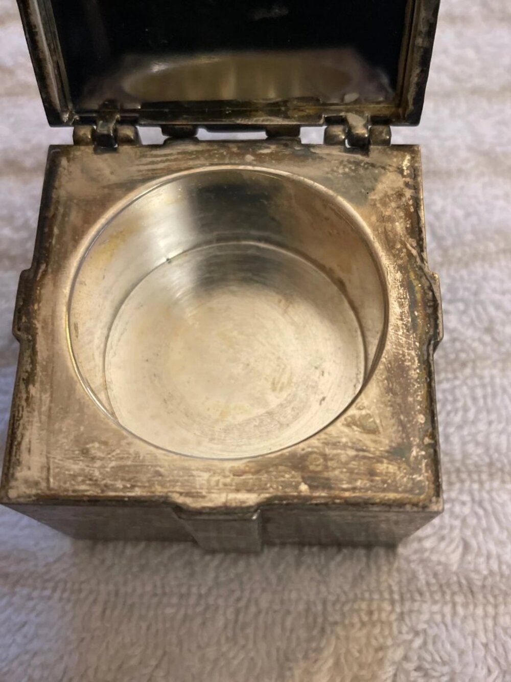 Pottery Barn Silverplated 'Gift with Bow' Box Candle Holder, Trinket Box, Heavy - Picture 4 of 6